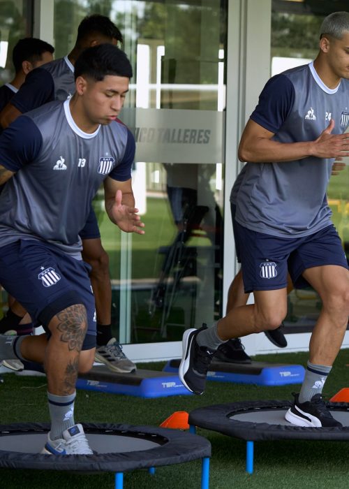 realizando ejercicio club atletico talleres argentina